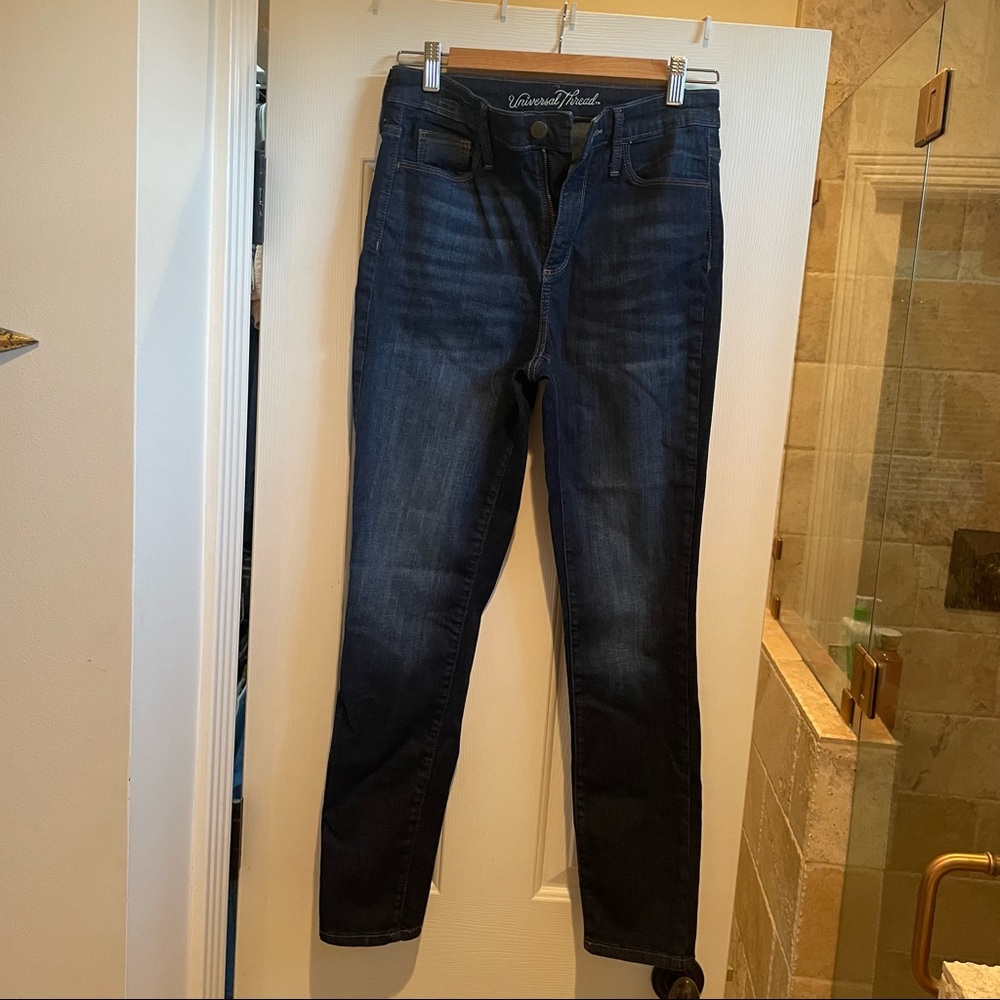 Universal Thread jeans, size 6